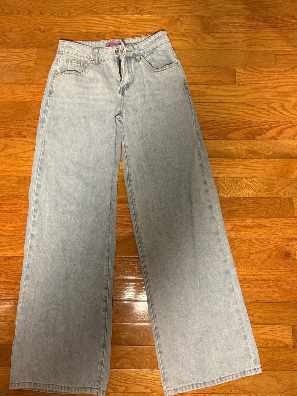 Edikted Light Wash baggy low rise jeans